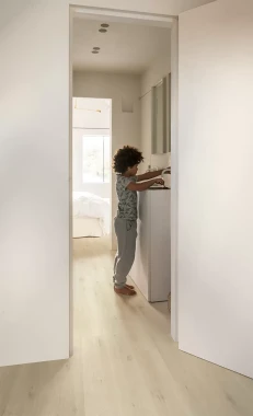 ПВХ плитка Quick Step Vinyl Flex LIV Морской бриз серо-бежевый