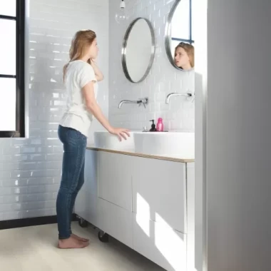 ПВХ плитка Quick Step BLOOM Дуб морской светлый